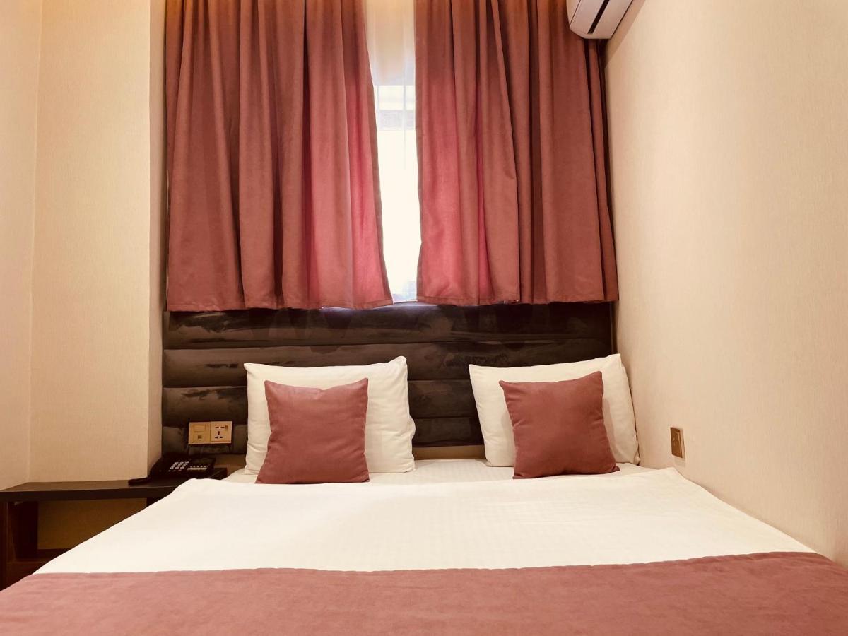 Eleven Hotel Bakoe Buitenkant foto